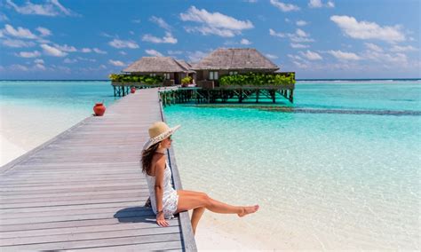 Meeru Island Resort For Classical Tropical Holidays