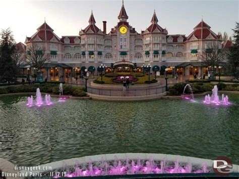 Disneyland Paris Pictures: Newport Bay Club & Disney Village - The Geek's Blog @ disneygeek.com