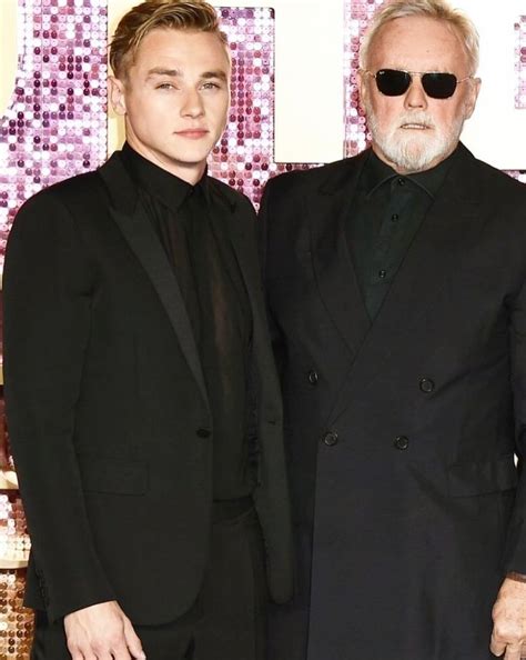 Ben Hardy & Roger Taylor | Famosos, Ben hardy, Bohemian rhapsody