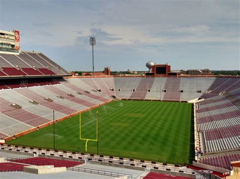 Gaylord Family Oklahoma Memorial Stadium – StadiumDB.com