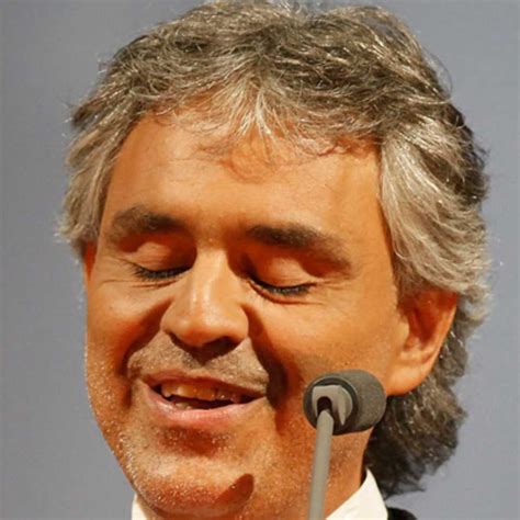 SwashVillage | Andrea Bocelli Biografía