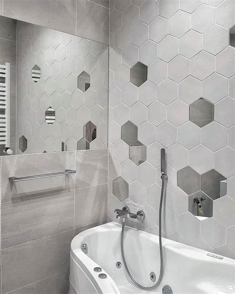 60 Stylish Hexagon Tiles Ideas For Bathrooms | Hexagon tile bathroom ...