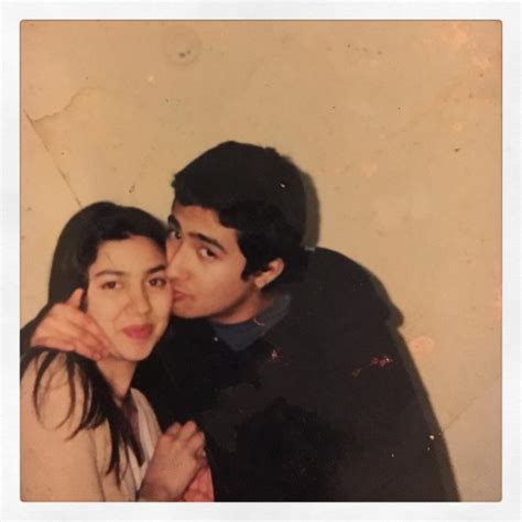 Mahira Khan Shares Memories On Her Mother's Birthday | Reviewit.pk