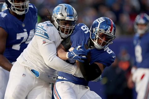 Lions defensive tackle Alim McNeill had himself a day against the Giants