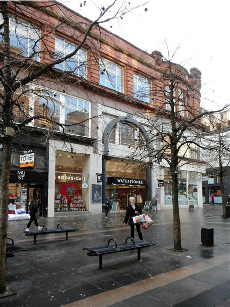 Waterstones, Sauchiehall Street © Richard Sutcliffe :: Geograph Britain and Ireland