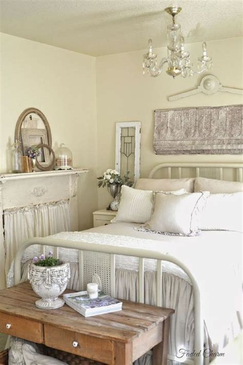 42 English Country Bedroom Ideas Twin Beds https://silahsilah.com/home-deco… | Country style ...