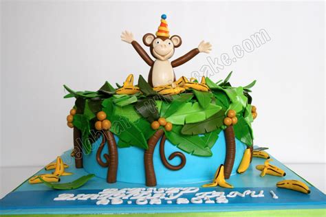 Monkey and Bananas Cake