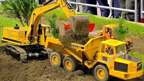 FANTASTIC RC CONSTRUCTION SITE IN SCALE 1:16 WITH AMAZING RC MODEL MACHINES - YouTube