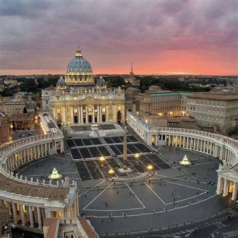 Piazza San Pietro. Vaticano. Rome. Italy | Italy travel, Rome italy, Cool places to visit