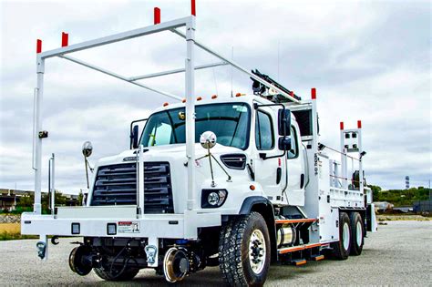 Heavy-Duty Hi-Rail Section Truck Rental - Custom Truck One Source