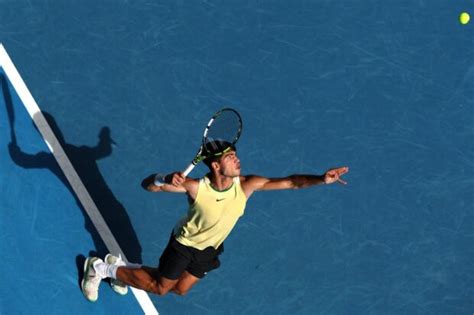 Carlos Alcaraz races into Australian Open 2024 last 16