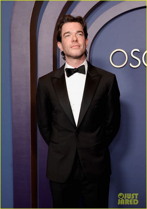 Olivia Munn & Boyfriend John Mulaney Make Their Red Carpet Debut at ...