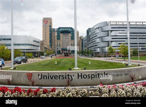 University hospitals of cleveland hi-res stock photography and images ...