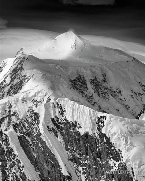 Summit of Mount Logan, Yukon, Canada Photograph by Justin Foulkes - Pixels