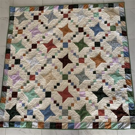 Fettered Friendship Stars Quilt Pattern Bordered | susies-scraps.com