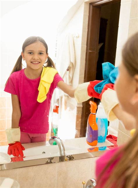 Smarter Ways To Teach Your Kids To Clean Bathrooms