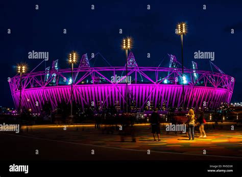 The Olympic Stadium at night - London 2012 Olympics Stock Photo - Alamy