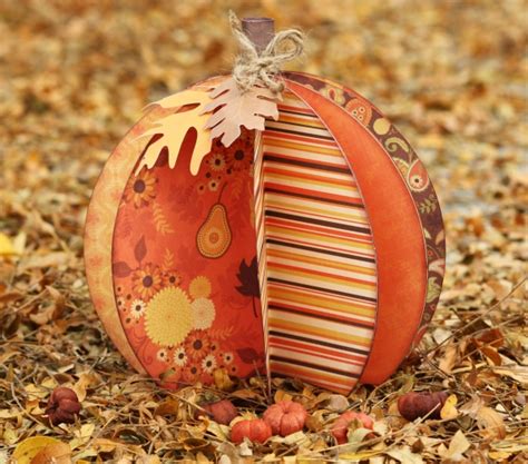 Khristelle: 3D PAPER PUMPKIN