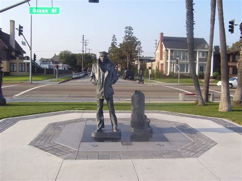 Long Beach Daily Photo: Sailor Memorial