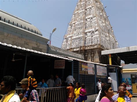 Indian Temple Timings: Alamelu Mangapuram - tiruchanur padmavathi temple