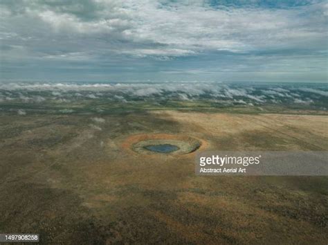 24 Wolf Creek Crater Stock Photos, High-Res Pictures, and Images ...