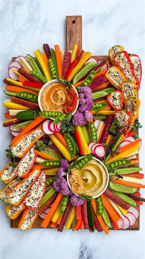 Crudités (aka a fancy veggie plate!) | Christmas party food, Charcuterie recipes, Party food ...