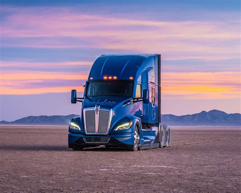 Kenworth T680 Next Generation: Sleek and Sophisticated — SiefkesPetit