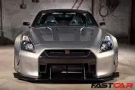 Nissan GT-R R35 with Liberty Walk widebody kit and 800 BHP!