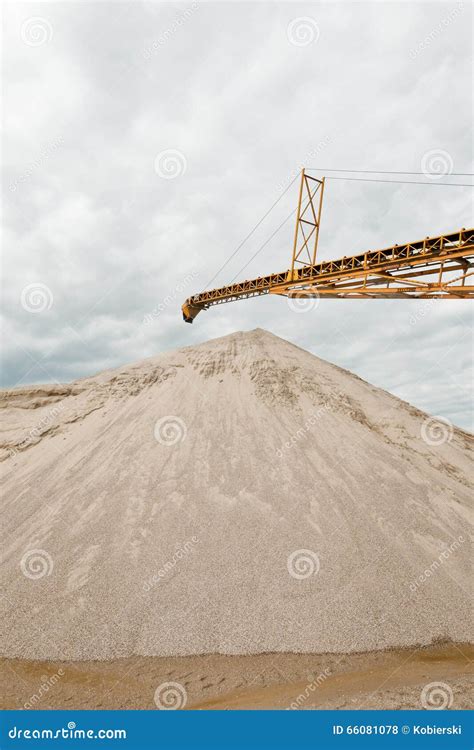 Conveyor on Site at Gravel Pit Stock Photo - Image of sand, front: 66081078