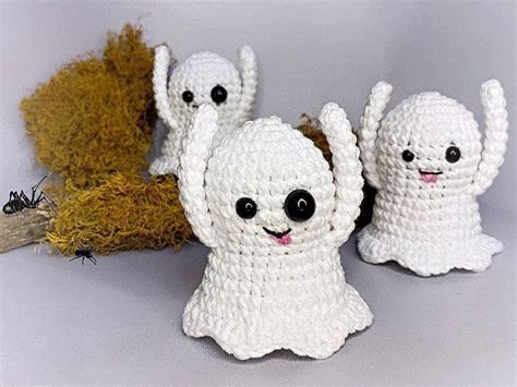 Crochet ghost free amigurumi pattern | Amigurumi Space