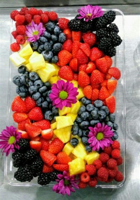 40 Extraordinary Food Presentation Ideas - Bored Art | Fruit platter designs, Fruit platter, Fruit