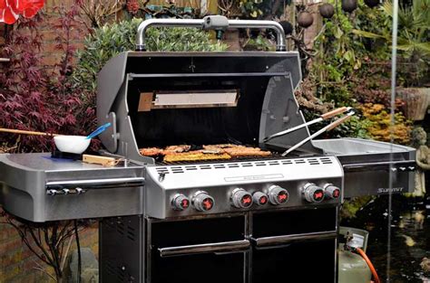 11 Best Natural Gas Grills of 2024 [Reviewed & Rated]