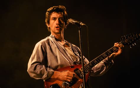 Arctic Monkeys announce venue change for Dublin show