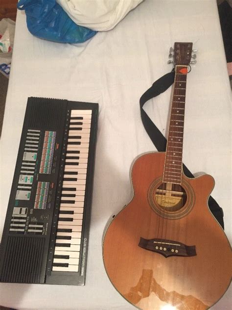 Acoustic guitar & keyboard | in Gateshead, Tyne and Wear | Gumtree