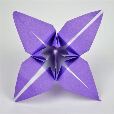 5 Reasons Folding an Origami Lily is Better than Gardening Flowers ...