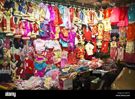 dh Temple street YAU MA TEI HONG KONG Street market stall chinese silk ...