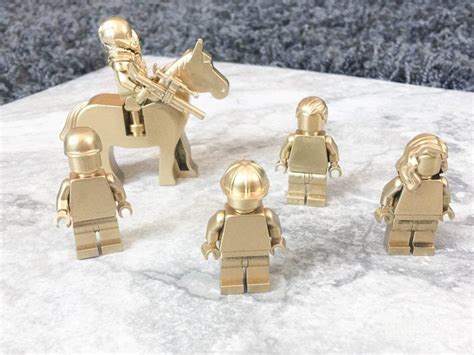 How to Make Rare Gold LEGO Minifigures - A Few Shortcuts