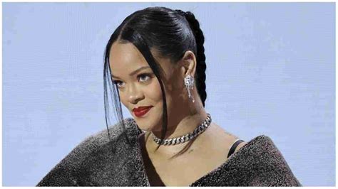 Do Super Bowl 2023 Performers Like Rihanna Get Paid? No.