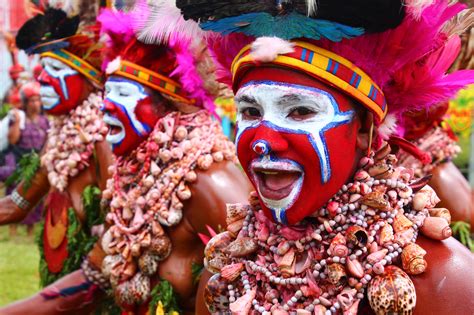 Mount Hagen vs Goroka Cultural Show | Phil Hoffmann Travel