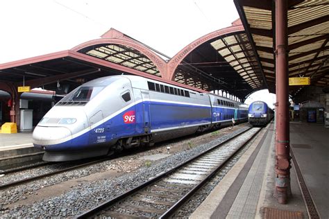 Gare SNCF de Strasbourg-Ville | Europe train, Train posters, Railroad ...