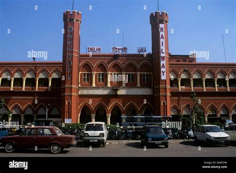 Old railway stations hi-res stock photography and images - Alamy