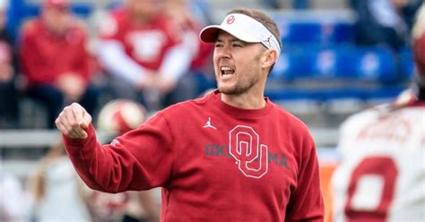 Oklahoma Football Coach Lincoln Riley Leaves School to Join Top Power 5 ...