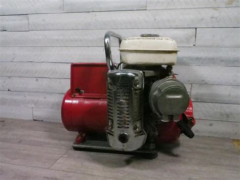 Vintage Honda EG1500C Generator - RUNS GREAT! Central Nanaimo, Nanaimo - MOBILE