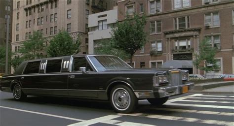 IMCDb.org: 1986 Lincoln Town Car Stretched Limousine in "The Secret of My Succe$s, 1987"