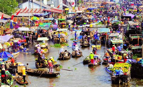 Top-5-things-to-do-in-Mekong-Delta-Cai-Be-Floating-Market - Scooter ...