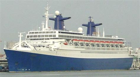 The Norway, a great shot of this "old lady" sitting in dock sometime in ...