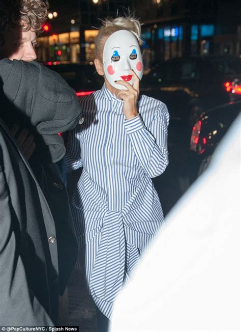 Sia conceals face with clown mask as she leaves nightclub - World News ...