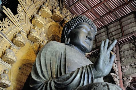 Big Buddha at Todaiji (Eastern Great Temple) - Kansai Scene Magazine