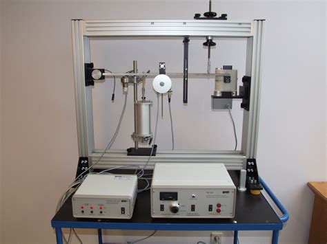 Free and Forced Vibration Apparatus with computerized data acquisition | UseScience