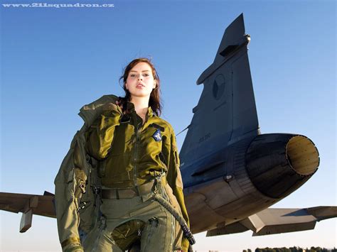 Gripen-girl #pilotaesthetic | Female pilot, Pilot, Jet fighter pilot